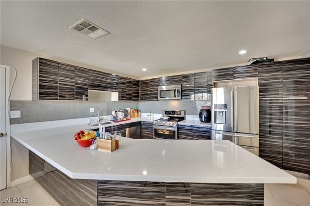 5807 Madre Mesa Drive, Las Vegas, NV 89108