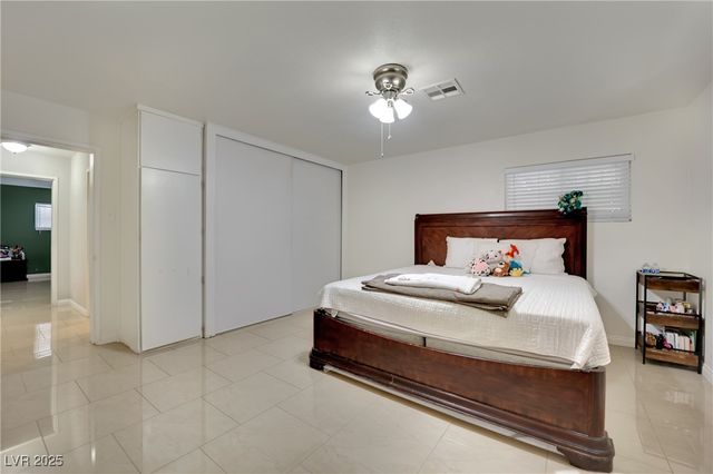 5807 Madre Mesa Drive, Las Vegas, NV 89108