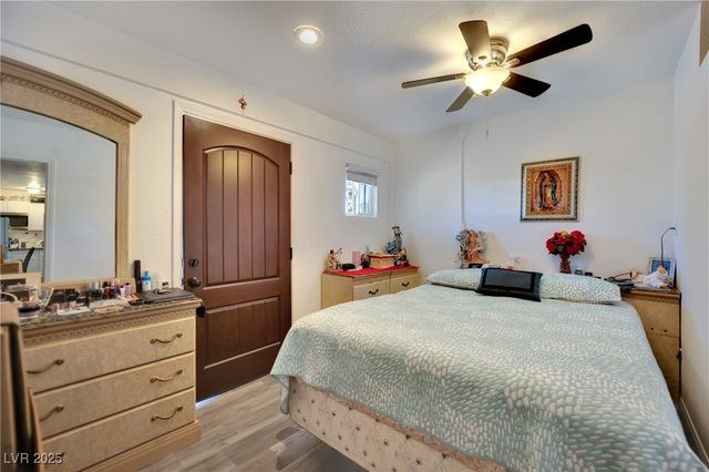 5807 Madre Mesa Drive, Las Vegas, NV 89108