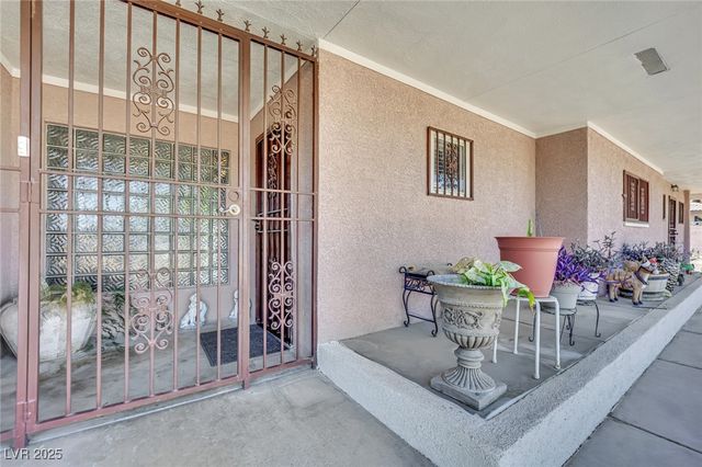 5807 Madre Mesa Drive, Las Vegas, NV 89108