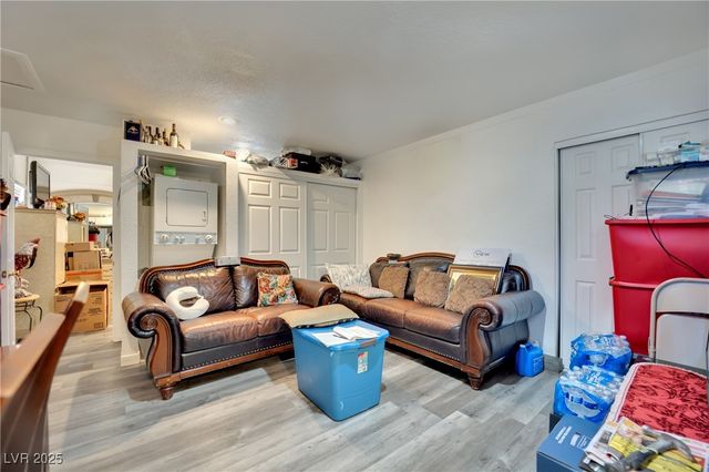 5807 Madre Mesa Drive, Las Vegas, NV 89108