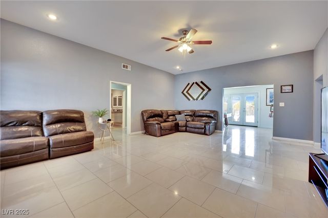 5807 Madre Mesa Drive, Las Vegas, NV 89108