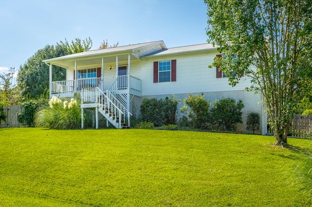 1097 Harvest Knoll Lane, Soddy Daisy, TN 37379