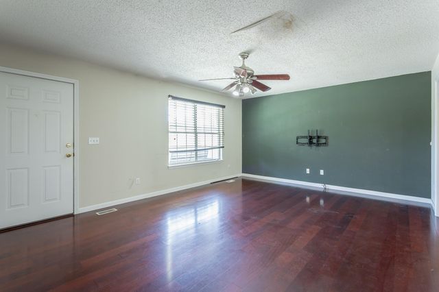 1097 Harvest Knoll Lane, Soddy Daisy, TN 37379