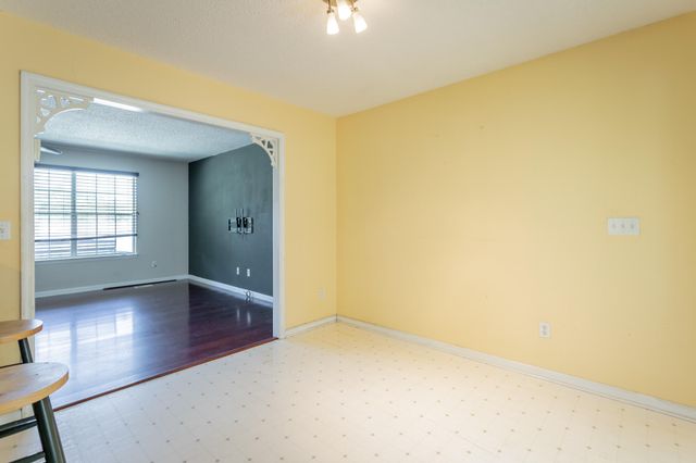 1097 Harvest Knoll Lane, Soddy Daisy, TN 37379