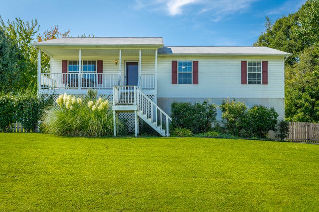 1097 Harvest Knoll Lane, Soddy Daisy, TN 37379