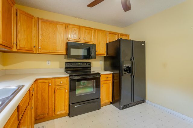 1097 Harvest Knoll Lane, Soddy Daisy, TN 37379