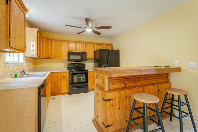 1097 Harvest Knoll Lane, Soddy Daisy, TN 37379