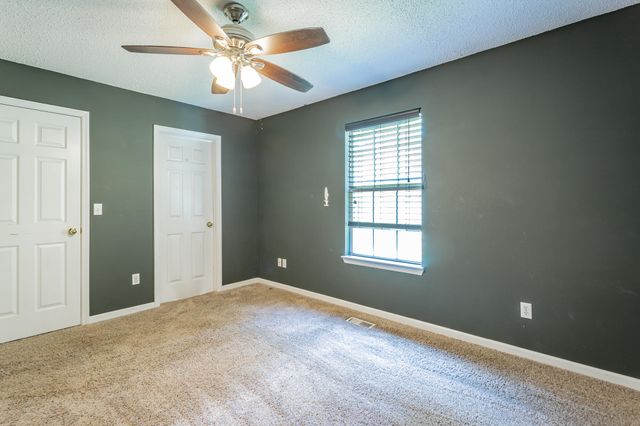 1097 Harvest Knoll Lane, Soddy Daisy, TN 37379