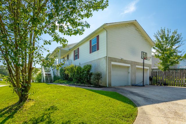 1097 Harvest Knoll Lane, Soddy Daisy, TN 37379