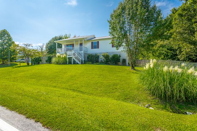1097 Harvest Knoll Lane, Soddy Daisy, TN 37379