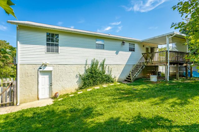 1097 Harvest Knoll Lane, Soddy Daisy, TN 37379