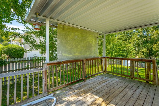 1097 Harvest Knoll Lane, Soddy Daisy, TN 37379