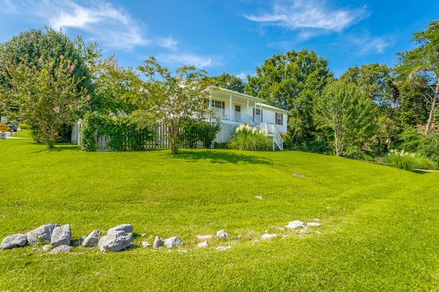 1097 Harvest Knoll Lane, Soddy Daisy, TN 37379