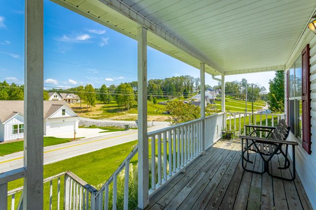 1097 Harvest Knoll Lane, Soddy Daisy, TN 37379