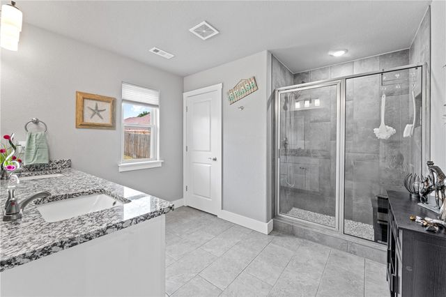 705 W Jillian Street, Siloam Springs, AR 72761