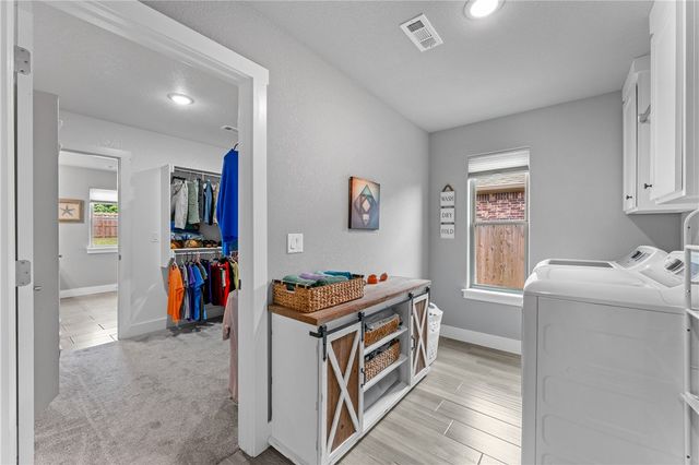 705 W Jillian Street, Siloam Springs, AR 72761