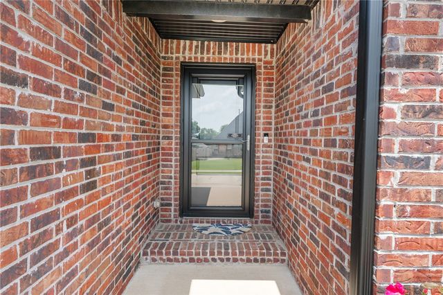 705 W Jillian Street, Siloam Springs, AR 72761