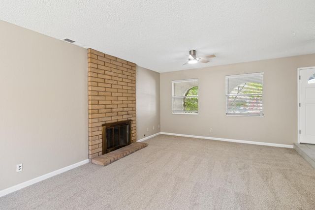 1027 Charleston Cir, Roseville, CA 95661