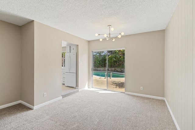 1027 Charleston Cir, Roseville, CA 95661