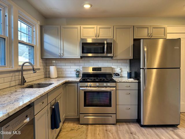 81 Edgecomb Street, Albany, NY 12209