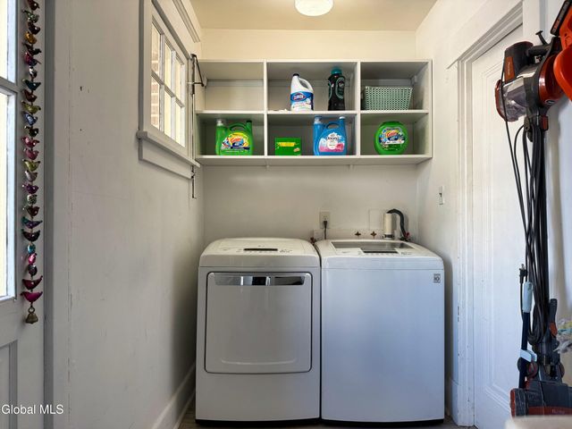 81 Edgecomb Street, Albany, NY 12209