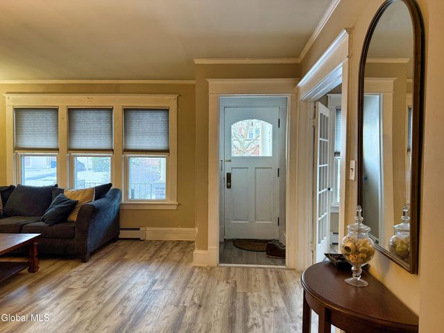 81 Edgecomb Street, Albany, NY 12209