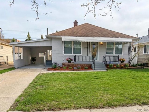 7242 Gerald Avenue, Warren, MI 48092