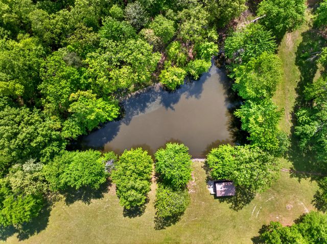 147 Napier Rd, Hohenwald, TN 38462