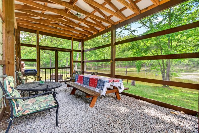 147 Napier Rd, Hohenwald, TN 38462