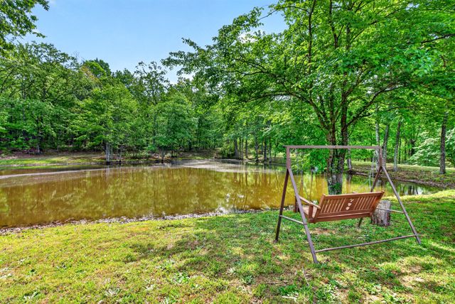 147 Napier Rd, Hohenwald, TN 38462