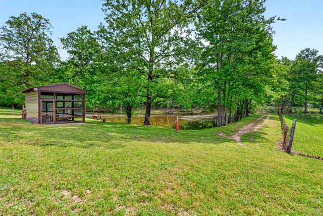 147 Napier Rd, Hohenwald, TN 38462