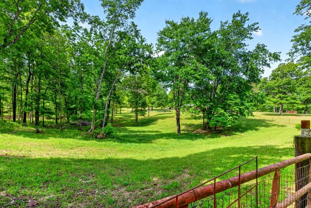 147 Napier Rd, Hohenwald, TN 38462