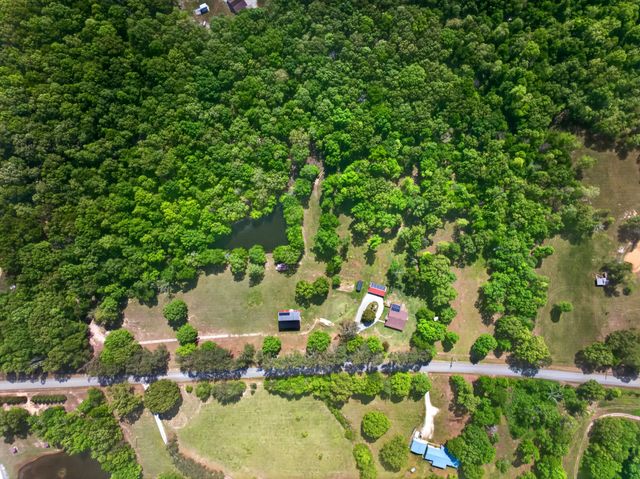 147 Napier Rd, Hohenwald, TN 38462