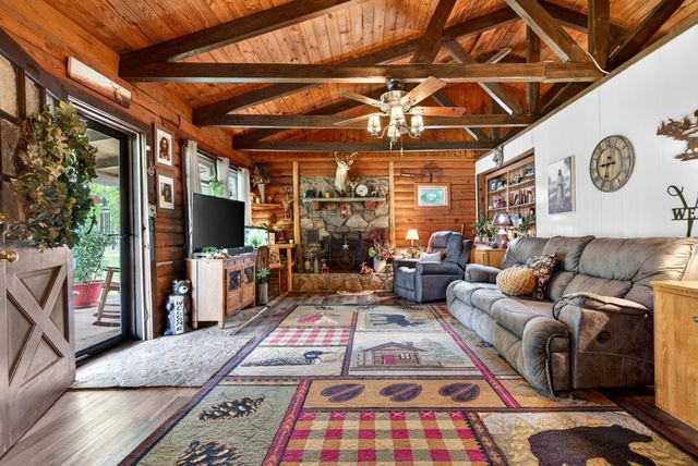 147 Napier Rd, Hohenwald, TN 38462