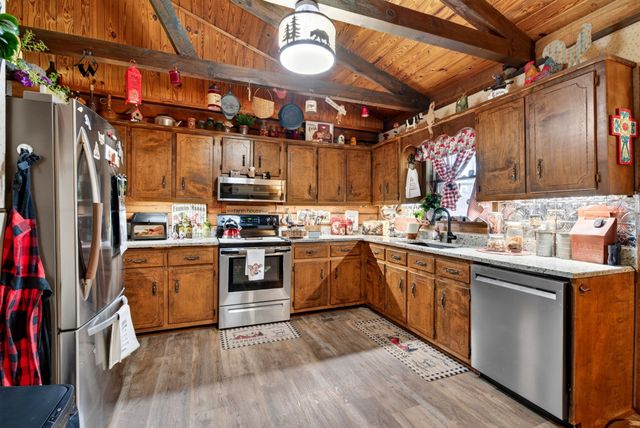 147 Napier Rd, Hohenwald, TN 38462