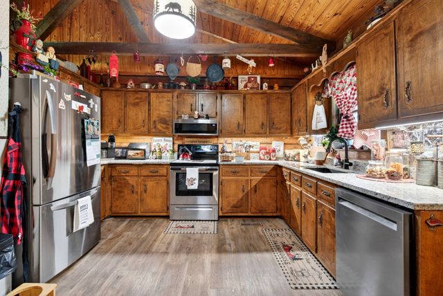 147 Napier Rd, Hohenwald, TN 38462