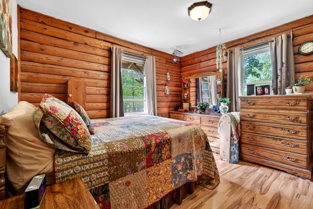 147 Napier Rd, Hohenwald, TN 38462
