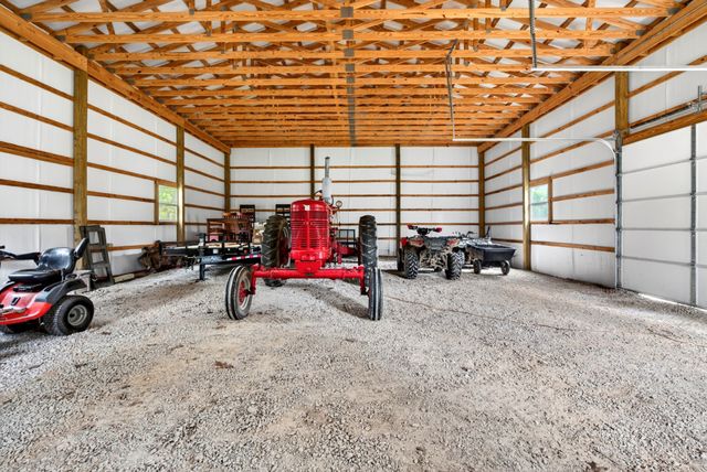 147 Napier Rd, Hohenwald, TN 38462