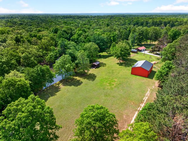 147 Napier Rd, Hohenwald, TN 38462