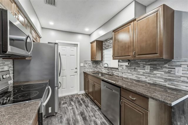 21023 DELAKE AVENUE, Port Charlotte, FL 33954