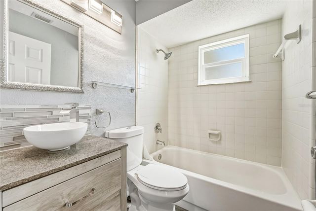 21023 DELAKE AVENUE, Port Charlotte, FL 33954