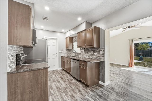 21023 DELAKE AVENUE, Port Charlotte, FL 33954