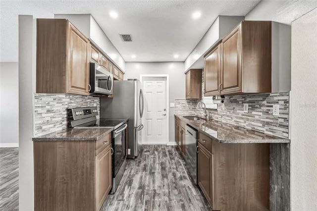 21023 DELAKE AVENUE, Port Charlotte, FL 33954