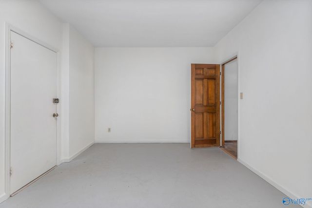 2102 Woodcliff Road, Huntsville, AL 35801