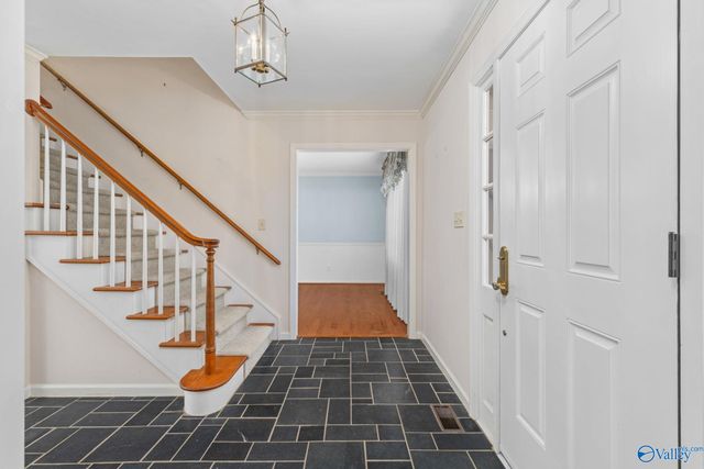 2102 Woodcliff Road, Huntsville, AL 35801