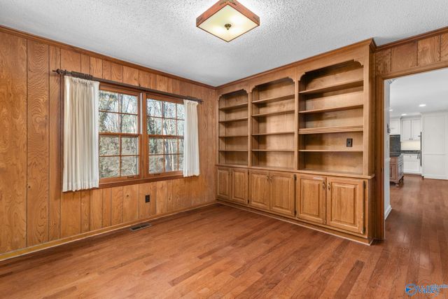 2102 Woodcliff Road, Huntsville, AL 35801