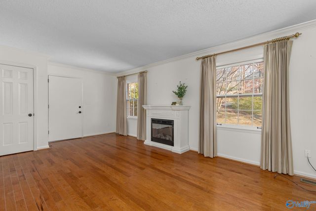 2102 Woodcliff Road, Huntsville, AL 35801