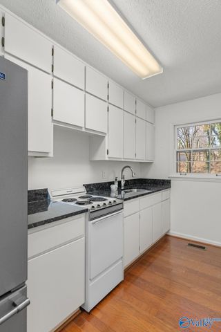 2102 Woodcliff Road, Huntsville, AL 35801