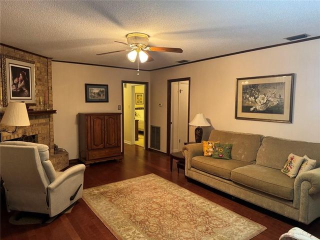 1575 Regency Drive, Mobile, AL 36693